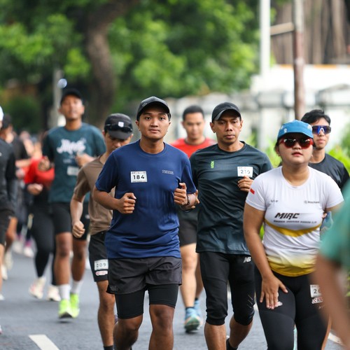 Race photo from FIRST SUNDAY RUN