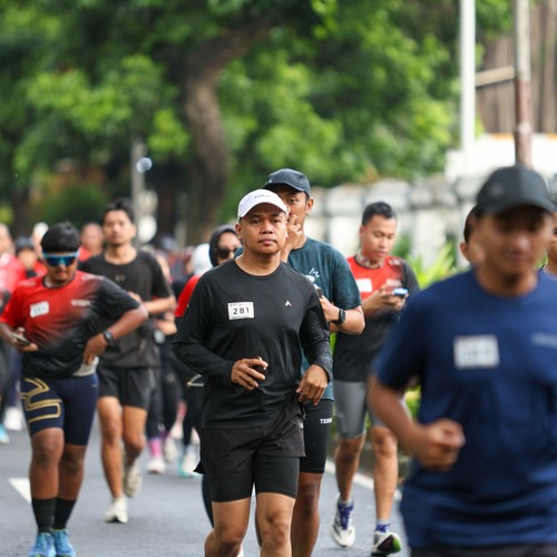 Race photo from FIRST SUNDAY RUN