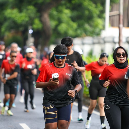 Race photo from FIRST SUNDAY RUN