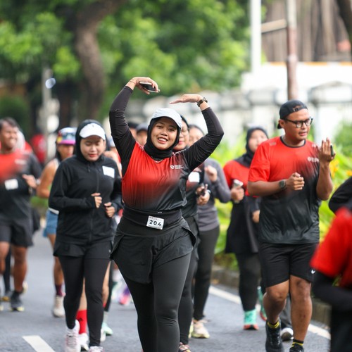 Race photo from FIRST SUNDAY RUN