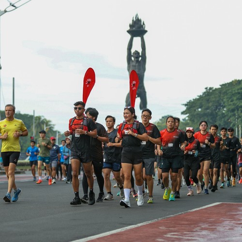 Race photo from FIRST SUNDAY RUN