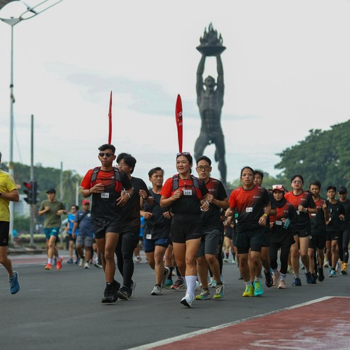 Race photo from FIRST SUNDAY RUN