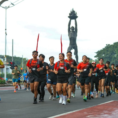 Race photo from FIRST SUNDAY RUN