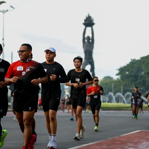 Race photo from FIRST SUNDAY RUN