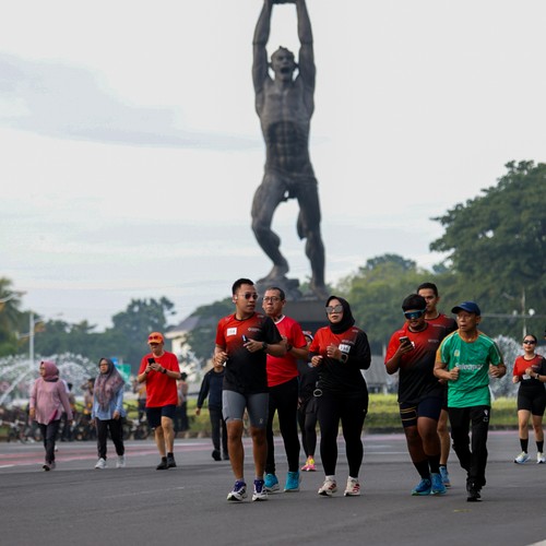 Race photo from FIRST SUNDAY RUN