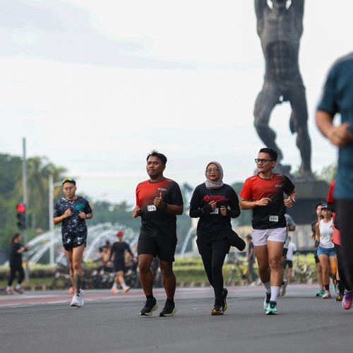 Race photo from FIRST SUNDAY RUN