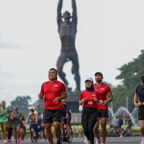 Race photo from FIRST SUNDAY RUN