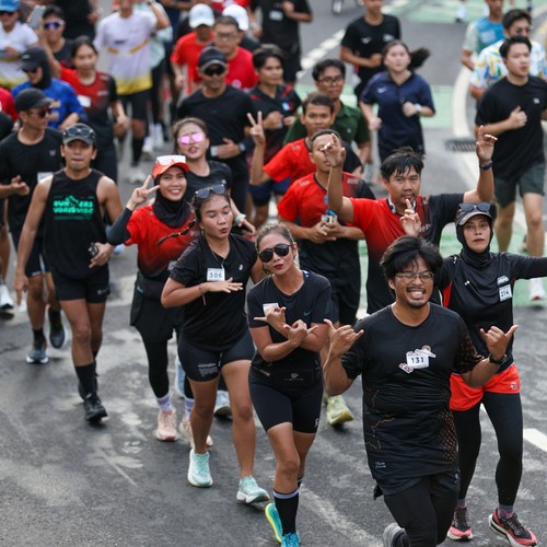 Race photo from FIRST SUNDAY RUN