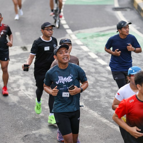 Race photo from FIRST SUNDAY RUN