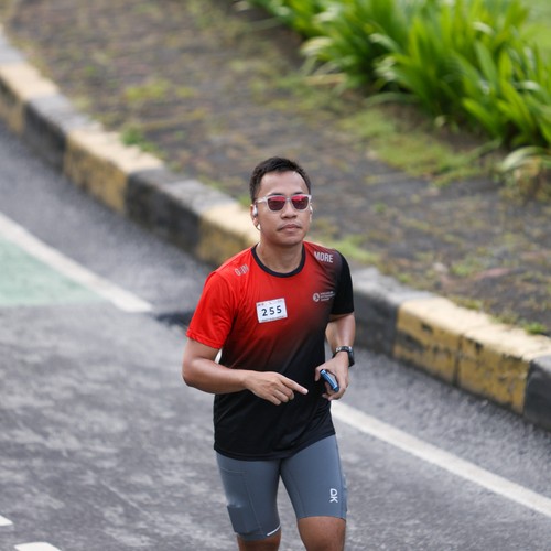 Race photo from FIRST SUNDAY RUN