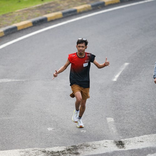 Race photo from FIRST SUNDAY RUN