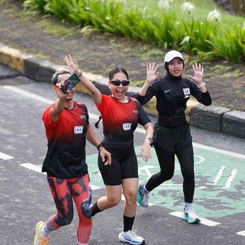 Race photo from FIRST SUNDAY RUN