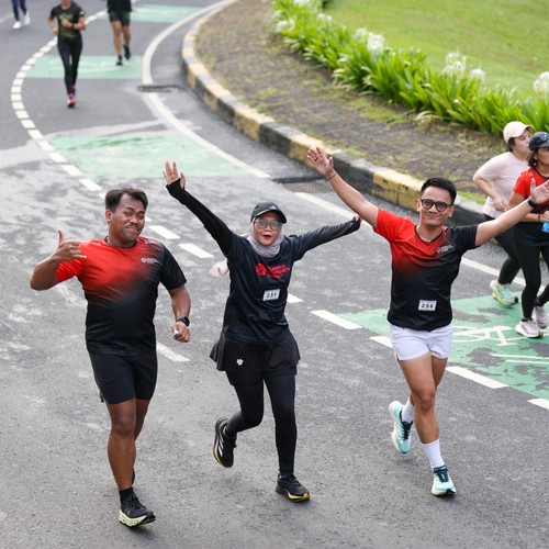 Race photo from FIRST SUNDAY RUN