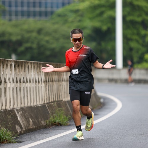 Race photo from FIRST SUNDAY RUN