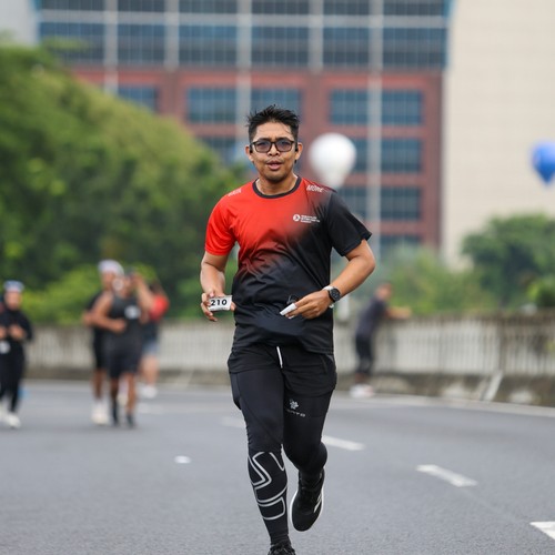 Race photo from FIRST SUNDAY RUN