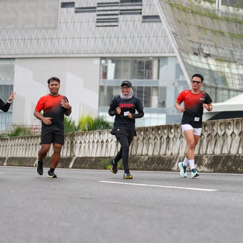 Race photo from FIRST SUNDAY RUN