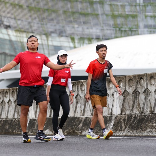 Race photo from FIRST SUNDAY RUN