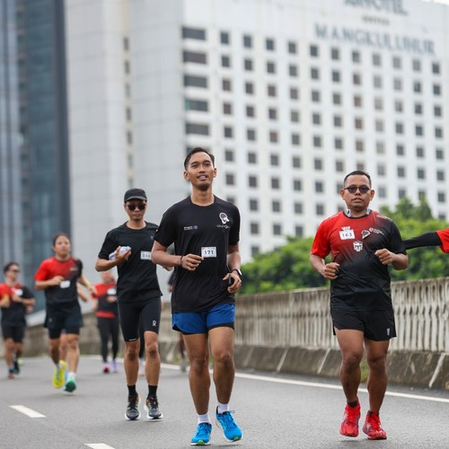 Race photo from FIRST SUNDAY RUN