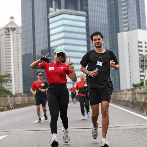 Race photo from FIRST SUNDAY RUN
