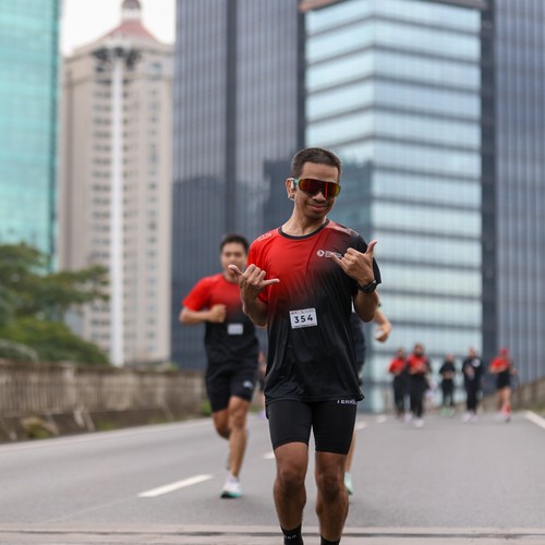 Race photo from FIRST SUNDAY RUN