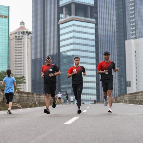 Race photo from FIRST SUNDAY RUN