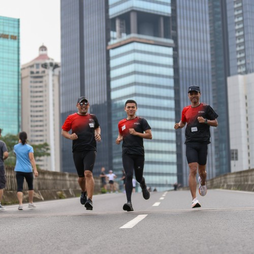 Race photo from FIRST SUNDAY RUN