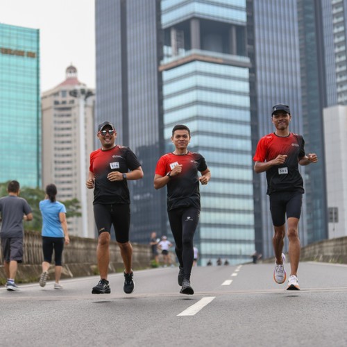 Race photo from FIRST SUNDAY RUN