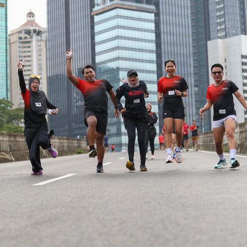 Race photo from FIRST SUNDAY RUN