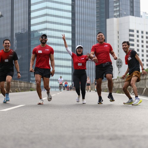 Race photo from FIRST SUNDAY RUN