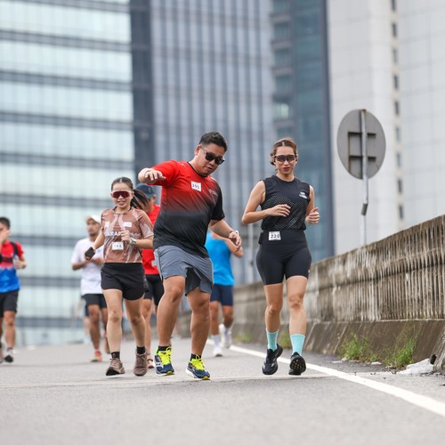 Race photo from FIRST SUNDAY RUN