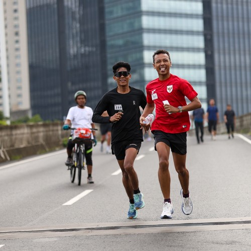 Race photo from FIRST SUNDAY RUN