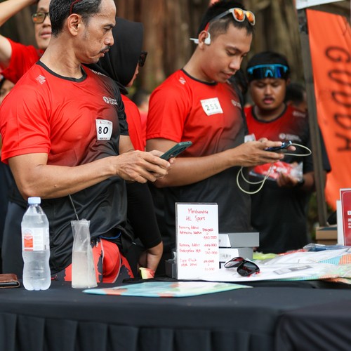 Race photo from FIRST SUNDAY RUN
