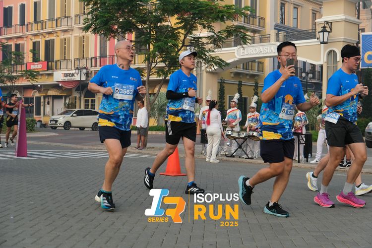 Race photo from ISOPLUS RUN 2025 - JAKARTA