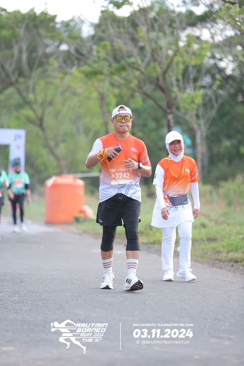 Race photo from Arutmin Borneo Run 2024