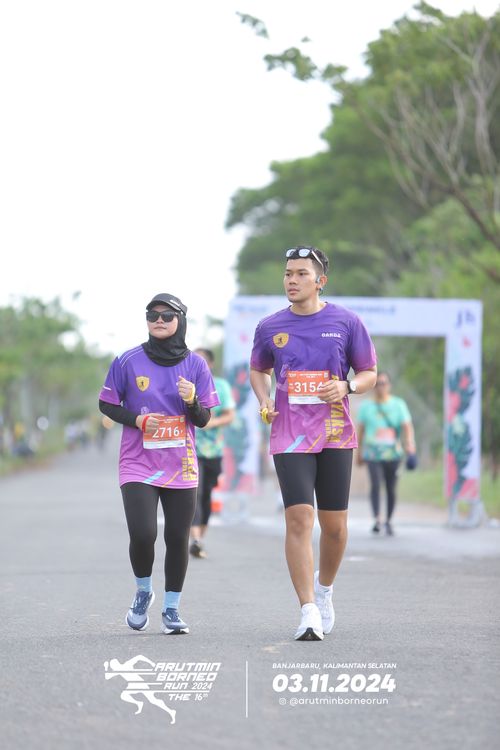 Race photo from Arutmin Borneo Run 2024
