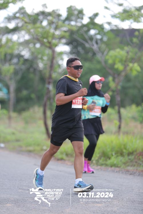Race photo from Arutmin Borneo Run 2024