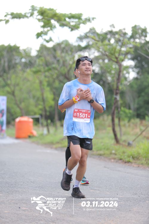 Race photo from Arutmin Borneo Run 2024
