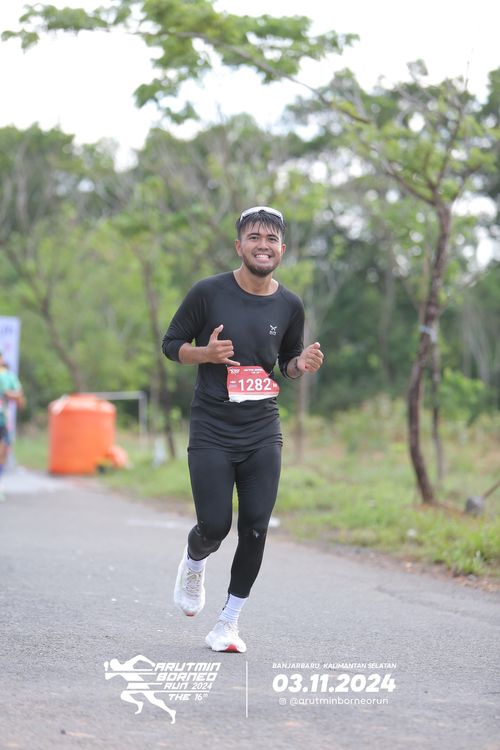 Race photo from Arutmin Borneo Run 2024