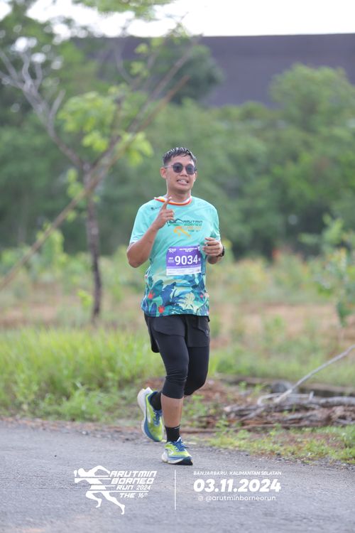 Race photo from Arutmin Borneo Run 2024