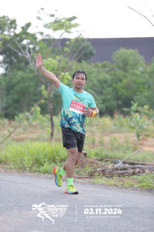 Race photo from Arutmin Borneo Run 2024