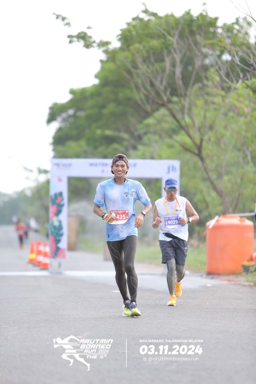Race photo from Arutmin Borneo Run 2024
