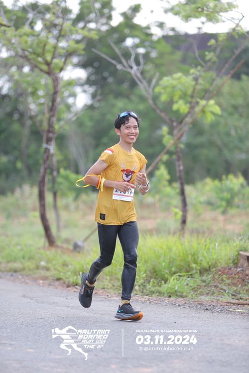 Race photo from Arutmin Borneo Run 2024