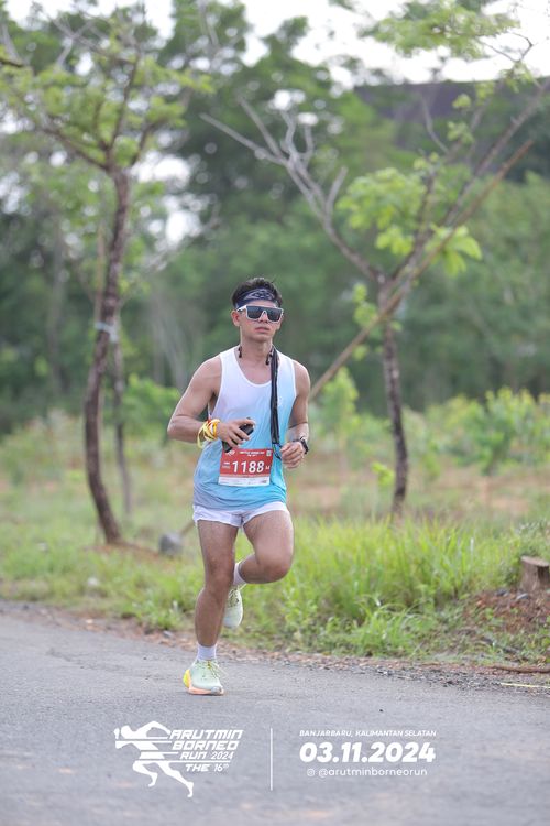 Race photo from Arutmin Borneo Run 2024