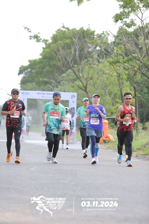 Race photo from Arutmin Borneo Run 2024