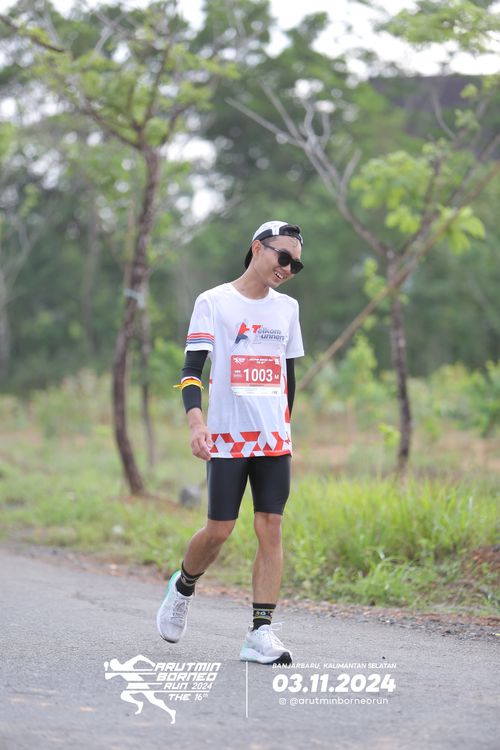 Race photo from Arutmin Borneo Run 2024