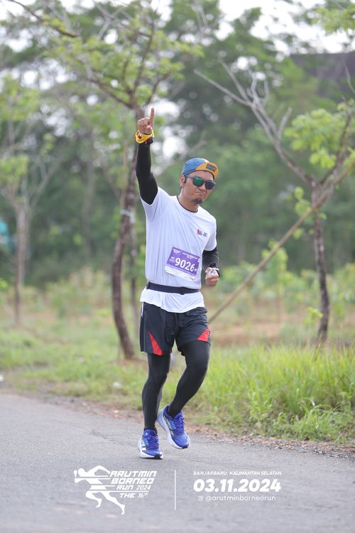 Race photo from Arutmin Borneo Run 2024