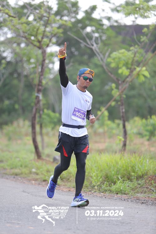 Race photo from Arutmin Borneo Run 2024
