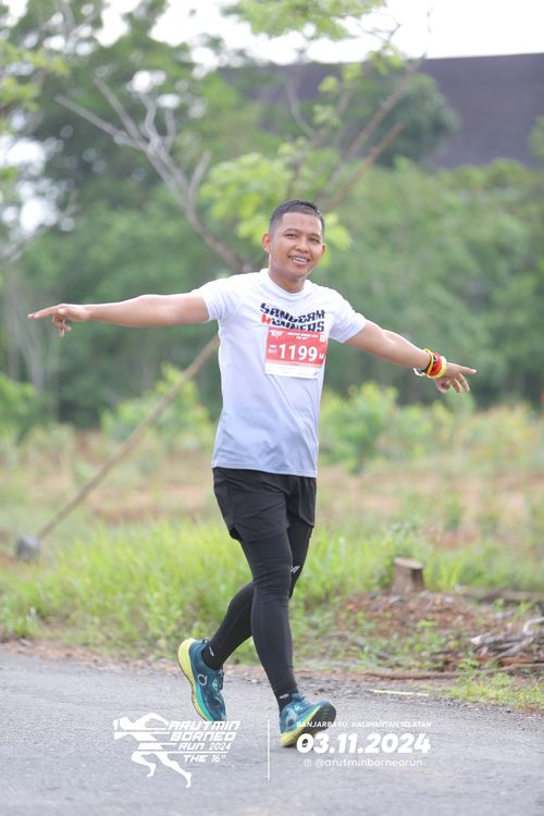 Race photo from Arutmin Borneo Run 2024