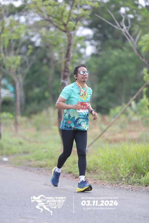 Race photo from Arutmin Borneo Run 2024