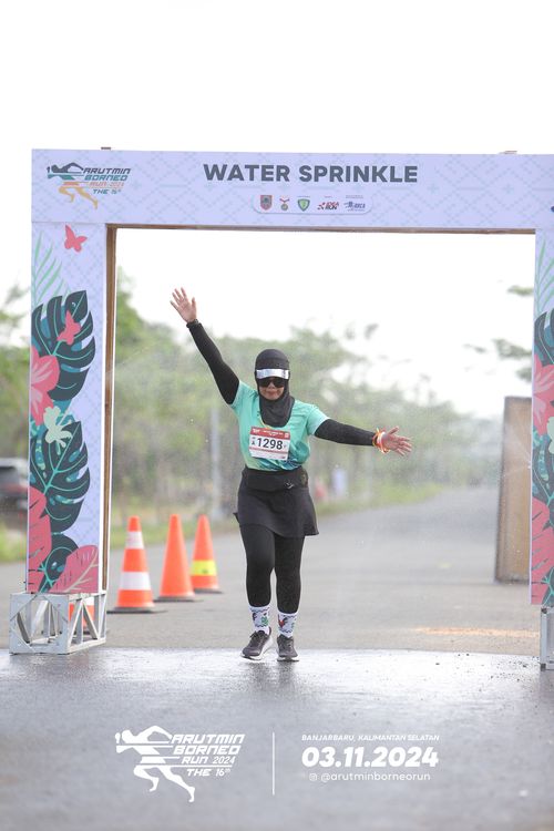 Race photo from Arutmin Borneo Run 2024